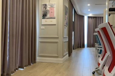 Nên Chọn Sàn Gỗ Sáng Màu Hay Tối Màu Cho Nhà Phố?